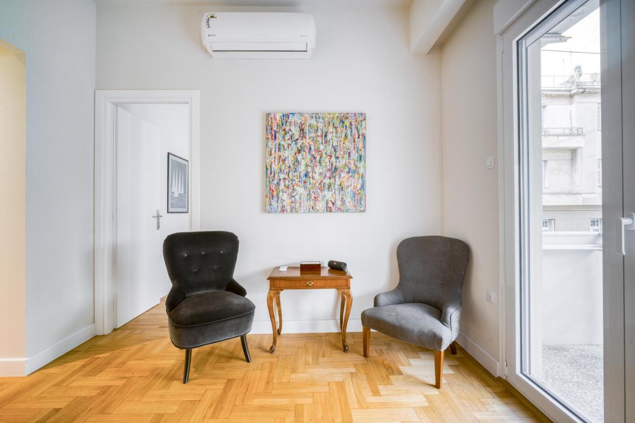 Lovely Sunlit Central Athens 2 Bedroom 2 Bathroom Condo ภายนอก รูปภาพ