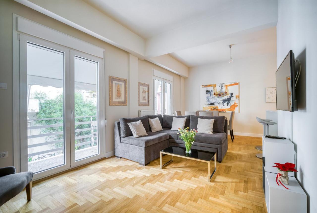 Lovely Sunlit Central Athens 2 Bedroom 2 Bathroom Condo ภายนอก รูปภาพ