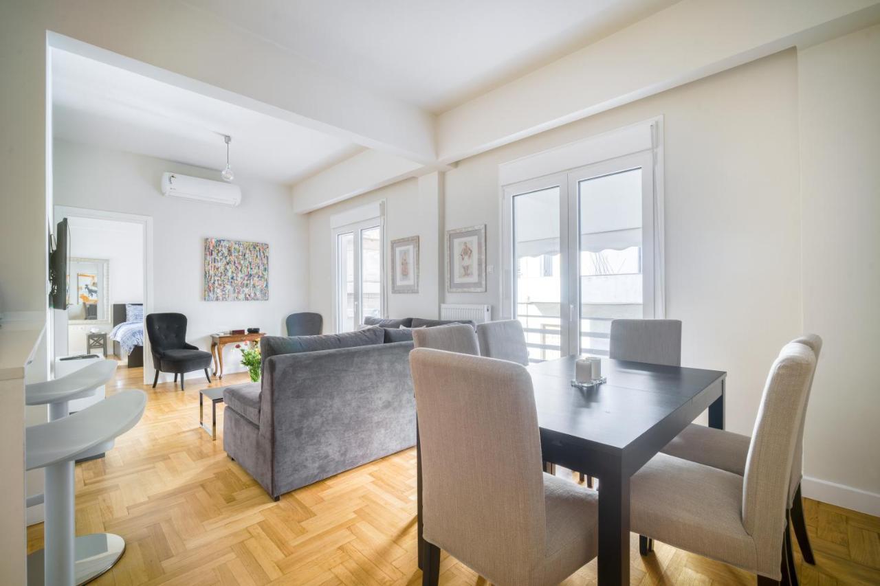 Lovely Sunlit Central Athens 2 Bedroom 2 Bathroom Condo ภายนอก รูปภาพ