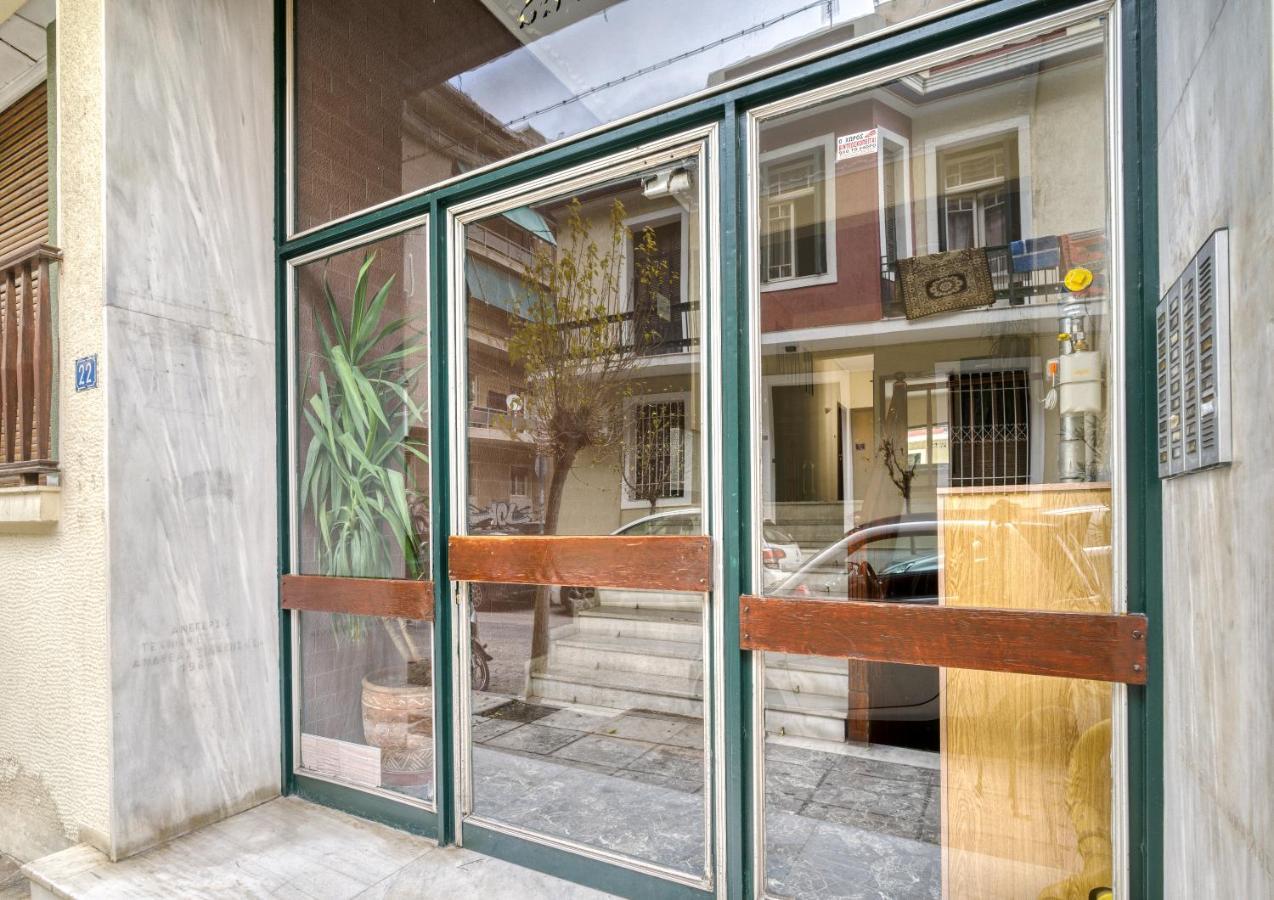 Lovely Sunlit Central Athens 2 Bedroom 2 Bathroom Condo ภายนอก รูปภาพ