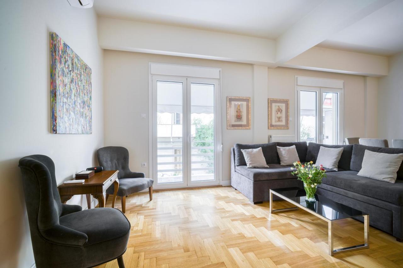 Lovely Sunlit Central Athens 2 Bedroom 2 Bathroom Condo ภายนอก รูปภาพ